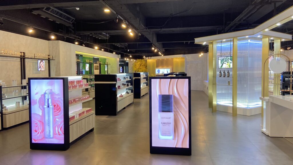 台鉅美妝觀光工廠大型賣場空間
