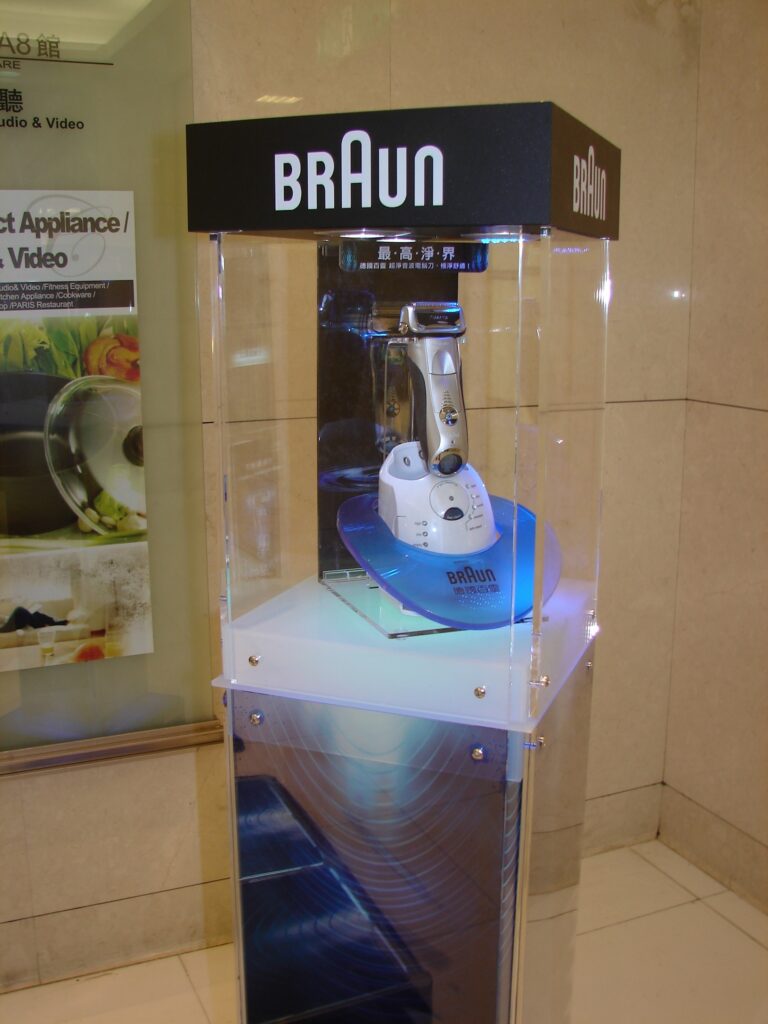百靈刮鬍刀產品展示